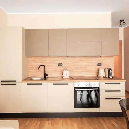 Eur Crystal Garden - Loft Moderno Con Terrazza Privata E Box Auto 로마